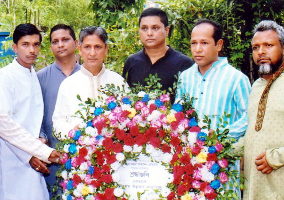 CDA Chairman Abdus Salam placing wreaths at the graveyard of former minister and treasurer of Chittagong City Awami League Zahur Ahmed Chowdhury on the 43rd death anniversary at Dampara organised yesterday.