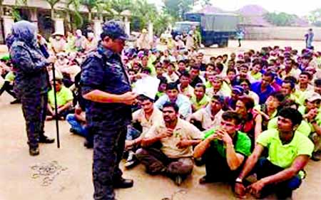 Malaysian police detained over 500 illegal Bangladeshis working in that country. Internet photo