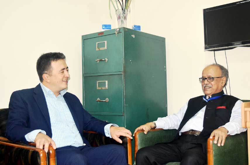 Andrew Newton, Deputy Director of British Council Bangladesh speaks with UGC Chairman Prof Abdul Mannan at the latter's office on Wednesday last.