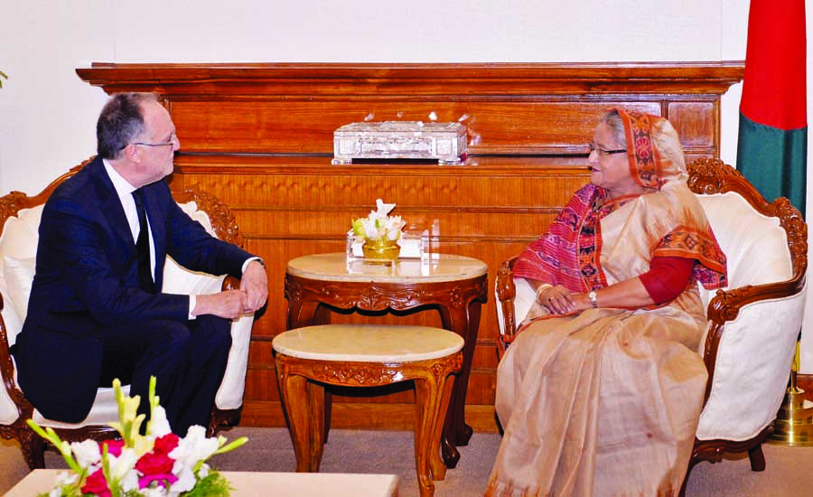 Spanish Ambassador Alvaro de Salas Gimenez de Azcarate made a courtesy call on Prime Minister Sheikh Hasina on at her office yesterday. Photo: BSS