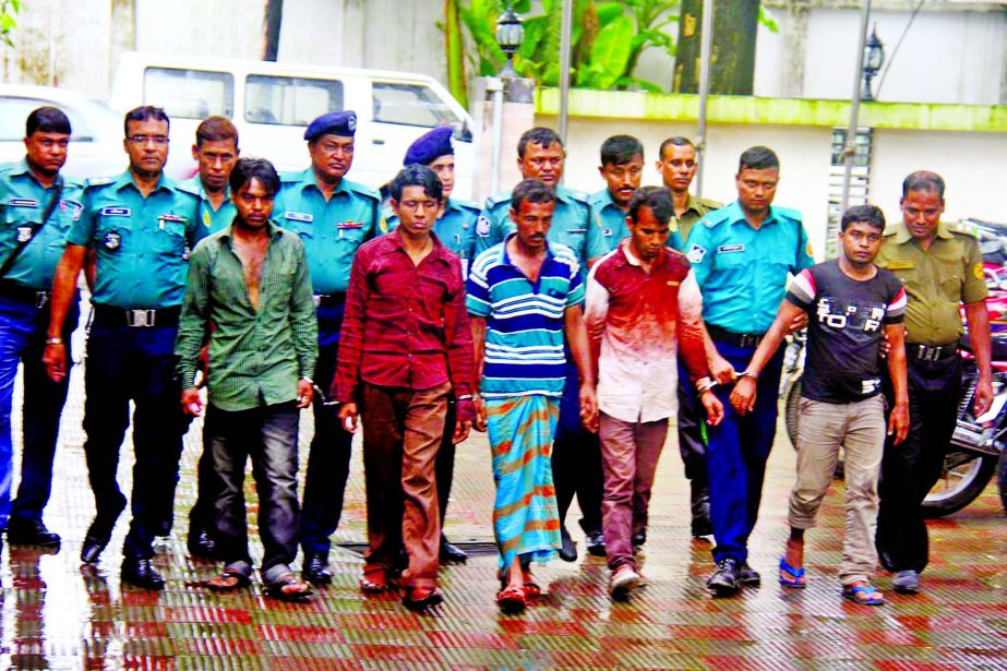 DB Police arrested five youths from different city areas suspected with the involvement in two clueless killing cases on Thursday.