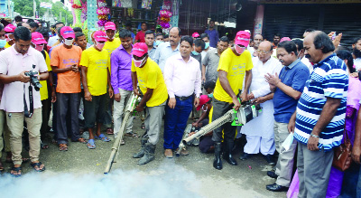 THAKURGAON: Ramesh Chandra Sen MP inaugurating mosquito eradication drive in Thakurgaon Pourashava yesterday.