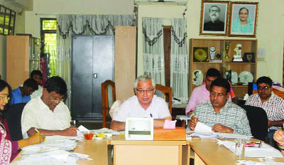 TRISHAL(Mymensingh): Dr Mohit-ul-Alam, VC, Jatiya Kobi Kazi Nazrul Islam University presiding over the 21st meeting of Academic Council at his office yesterday.