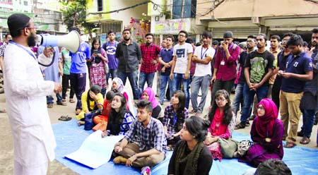 Agitating BRAC university students begin hunger strike on the campus in city's Mohakhali demanding punishment to those involved in assault on a teacher. This photo was taken on Thursday.
