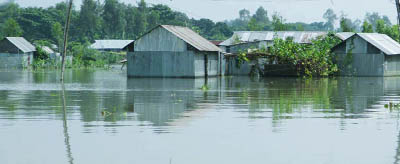 SUNDARGANG (Gaibnadha): Low- laying areas have been submerged due to fresh flood at Raghab area in Horipur Union on Friday.