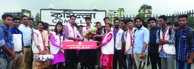 COMILLA: Jubo Red Crescent, Comilla Unit greeting Jubo Red Crescent, Noakhali Unit at Comiila Railway Station during their visit on the occasion of the International Youth Day on Saturday.
