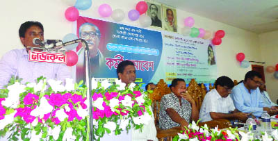TRISHAL(Mymensingh): Subrato Tarafdar, Executive Engineer of Trishal Pourashava and President of Trishal Pourashava Karmochari- Karmokarta Association speaking at the workers' meeting of Bangladesh Pourashava Service Association, Mymensingh on Sunday.