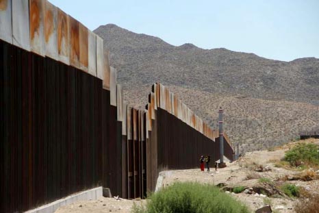 US President Donald Trump is insisting the US Congress pay for his promised wall on the border with Mexico.