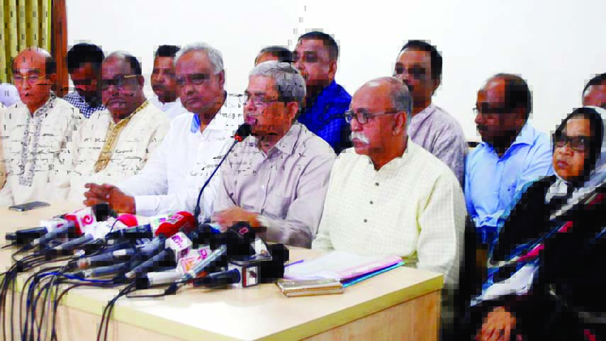 BNP Secretary General Mirza Fakhrul Islam Alamgir speaking at a press conference at party Chairperson's Gulshan office on Saturday demanding national consensus over the Rohingya crisis.