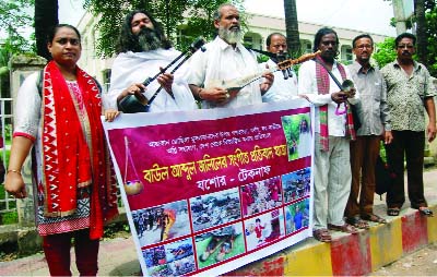 JESSORE: Folk singer Abdul Jalil of Jessore started music â€˜Song March Towards Rohingyasâ€™ on Tuesday to Teknaf demanding measures to stop killing of Rohingyas .