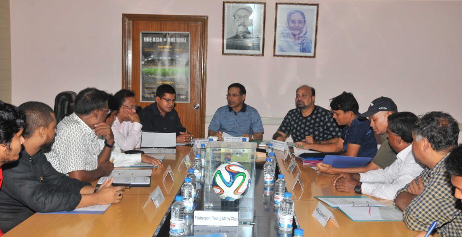 Senior Vice-President of Bangladesh Football Federation (BFF) and Chairman of the Professional Football League Committee Abdus Salam Murshedy presiding over the meeting of the Professional Football League Committee at the BFF House on Saturday.