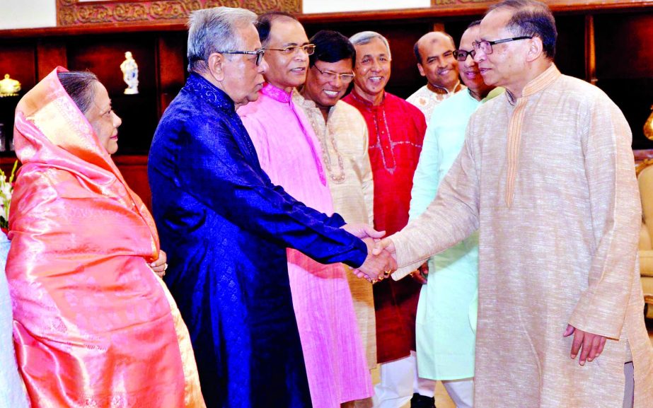President Md Abdul Hamid, marking the Durga Puja accorded a reception to the people of Hindu Community at Bangabhaban on Saturday. Chief Justice Surendra Kumar Sinha, among others, also present at the reception.