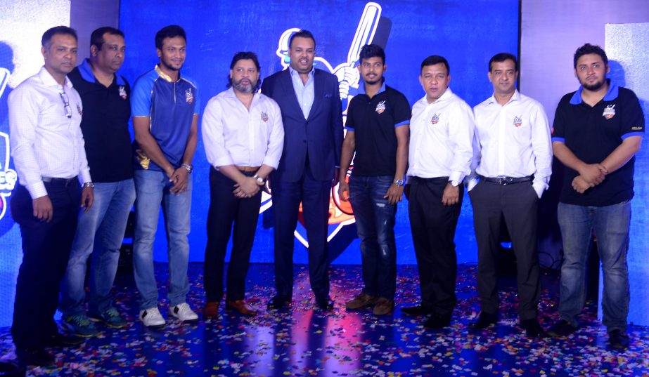 Members of Dhaka Dynamites pose for a photo session at the Hotel Amari in the city's Gulshan on Thursday.