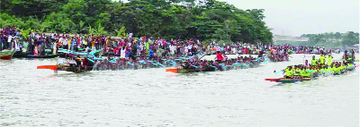 BARISAL: The 158th traditional boat race was held on Kocha River at Uzirpur Upazila marking the Laxmi Puja on Thursday.