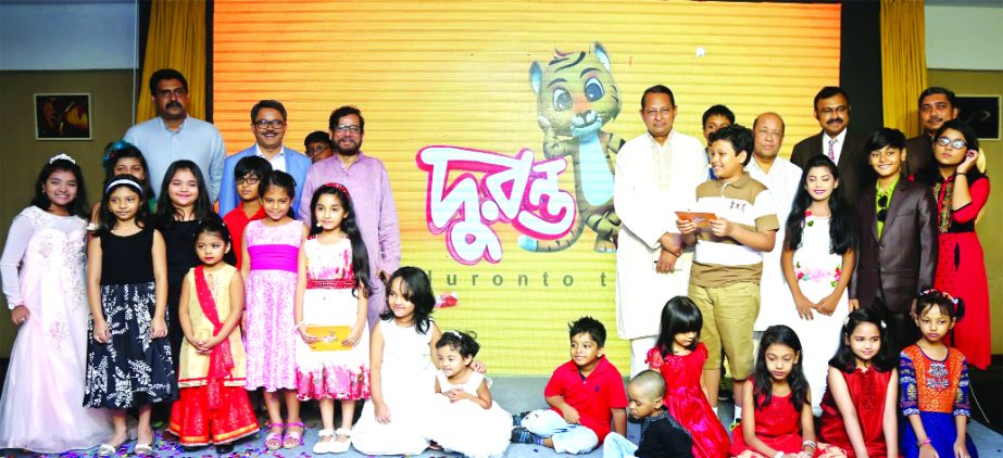 Information Minister Hasanul Haque Inu, poses with the participants of the logo unveiling ceremony of Duronto TV at a hotel in the city on Thursday. Cultural Affairs Minister Asaduzzaman Noor State Minister for Foreign Affairs Md. Shahriar Alam and State