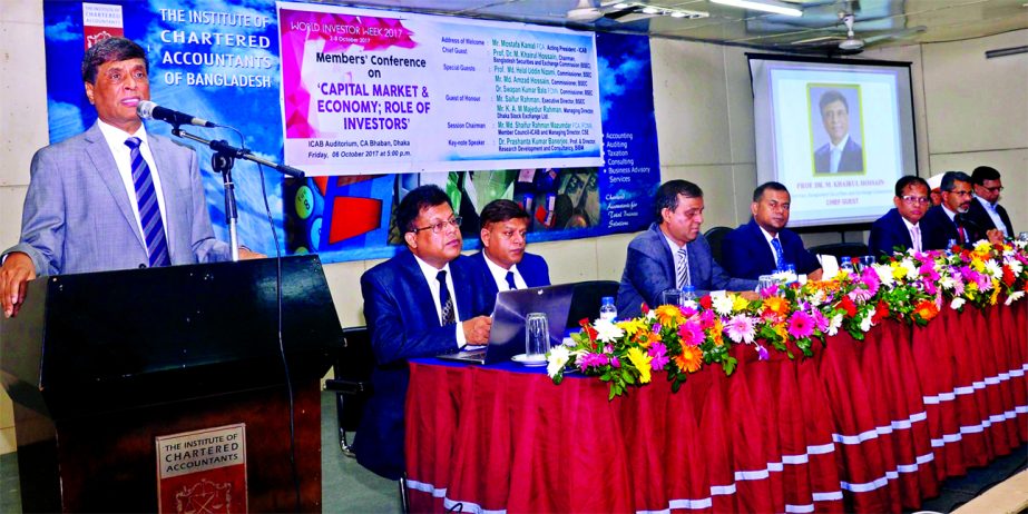 Prof. Dr. M. Khairul Hossain, Chairman, Bangladesh Securities and Exchange Commission(BSEC) addressing at a seminar on 'Capital Market and Economy; Role of Investors' organized by Institute of Chartered Accountants of Bangladesh (ICAB) at its auditorium