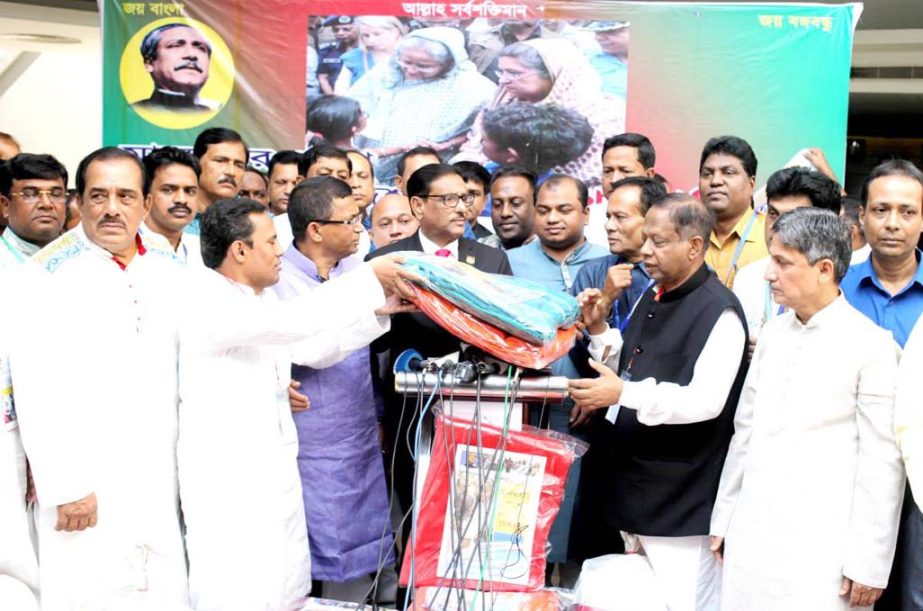 Ministry of Road Transport and Bridges Obaidul Quader MP addressing a press briefing after receiving relief goods from different organisation at a hotel in Cox's Bazaar on Friday.