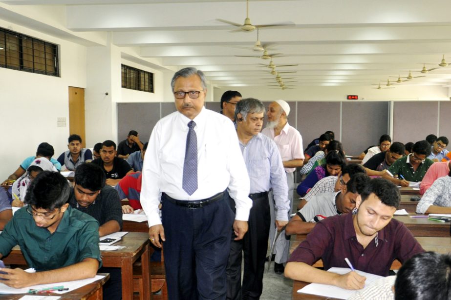 Prof Dr Saiful Islam, Vice-Chancellor of BUET is inspecting different Examination Centres of BUET Admission Test Session 2017-2018 held on Saturday (14 October, 2017) at the BUET Campus. Prof Dr Md. Maksud Helali, Chairman, Admission Committee session 201