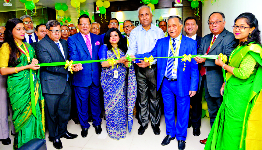 Gokul Chand Das, Member of IDRA, inaugurating the 40th Branch of Green Delta Insurance Company Limited at city's Dhanmondi area on Sunday. Nasir A Choudhury, Advisor and Founding Managing Director, Farzana Chowdhury, Managing Director and CEO and senior