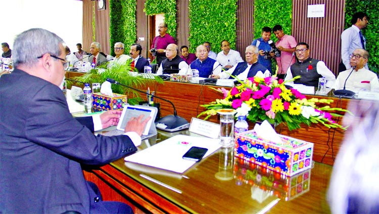 Senior leaders of Awami League meet with CEC KM Nurul Huda-led Commission as part of its dialogue on upcoming election at EC headquarters in Dhaka's Agargaon on Wednesday.
