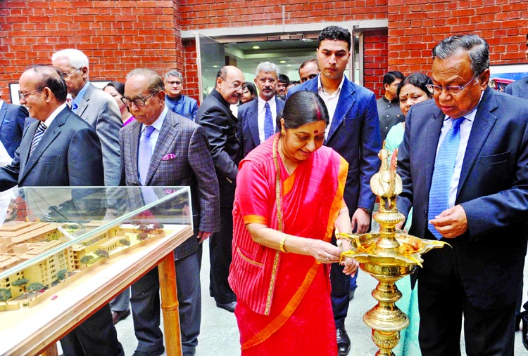 Indian External Affairs Minister Sushma Swaraj inaugurated the new Chancery Complex of Indian High Commission on Monday. Bangladesh Foreign Minister AH Mahmood Ali among other distinguished guests attended the function.