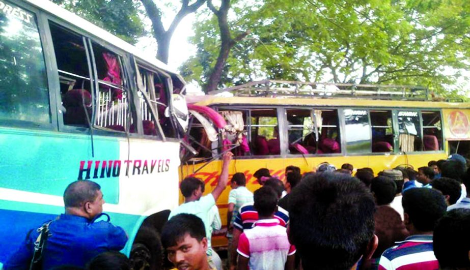 Seven people were killed and 40 others injured in a head-on collision between the two buses on Pabna-Dhaka Highway in Bahalbaria of Santhia upazila on Sunday.