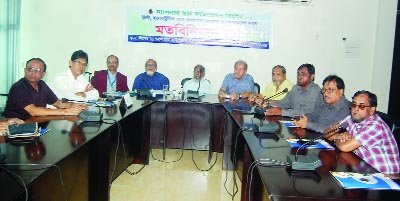 SYLHET: Executives of National Heart Foundation exchanging views with journalists at Sylhet yesterday.
