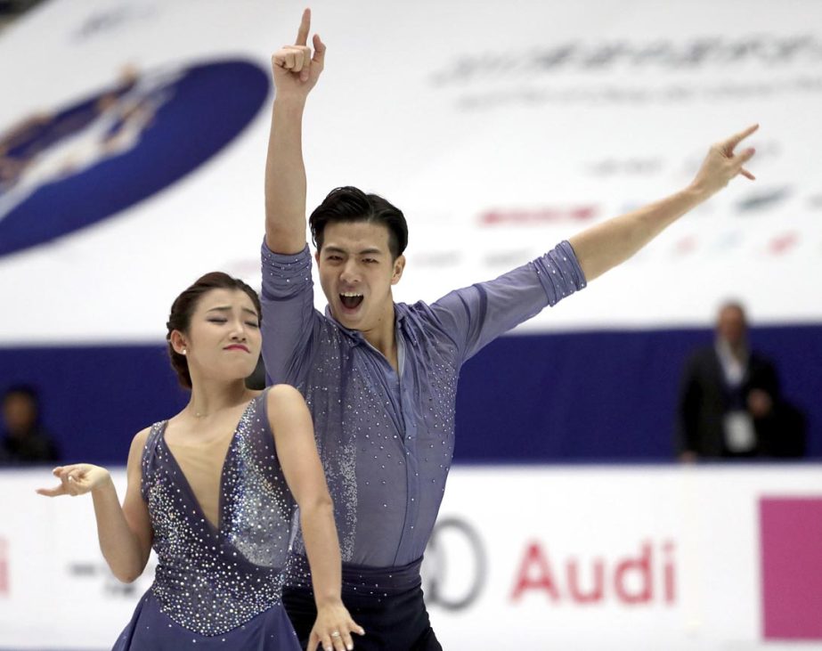 Wang Shiyue (left) and Liu Xinyu of China compete in the Ice Dance Free Dance during the Audi Cup of China ISU Grand Prix of Figure Skating 2017 at the Capital Gymnasium in Beijing on Saturday.