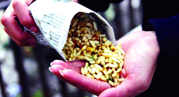 The germs (bacteria) causing typhoid and paratyphoid fever are found most commonly in puffed rice produced in an unhygienic condition in different factories across the country, including Fatullah and Narayanganj.