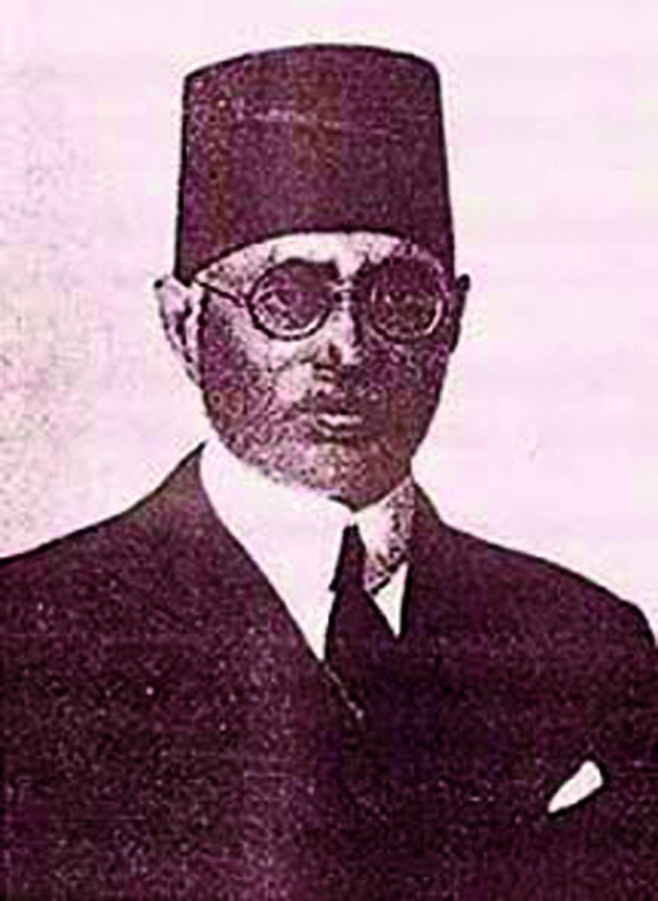 Despite his administrative responsibilities, Barkatullah found time to write. Among his books are Parosoyo Protibha, (essays, 1st vol, 1924 and 2nd Vol, 1932), Manuser Dhormo (Philosophical Essays, 1934), Karbala O Imam Bongser Itihas (History, 1957), Nab