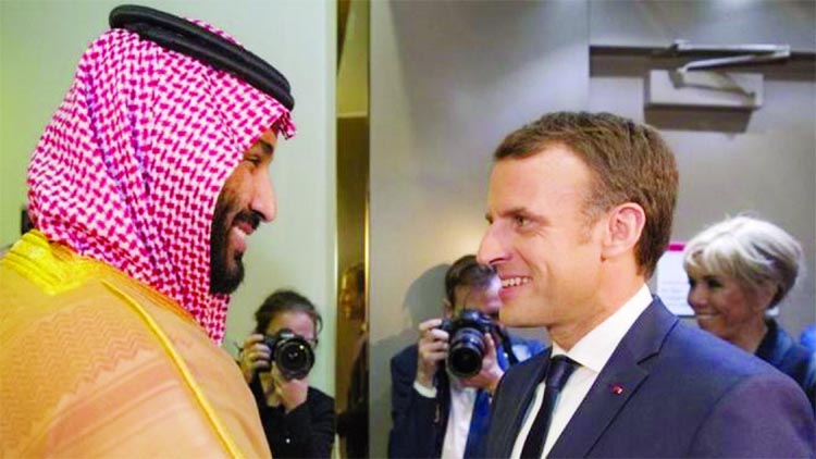 Crown Prince Mohammed bin Salman (left) and Emmanuel Macron met in Riyadh on Thursday.