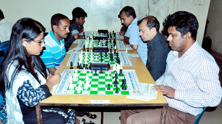 A scene from the 7th round games of the Saif Powertec 43rd National B Chess Championship-2017 at Chess Federation hall-room in 2nd floor of National Sports Council old building on Monday.