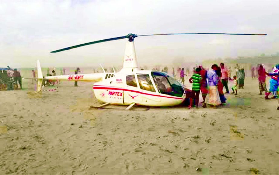 Three passengers including the pilot were injured on Tuesday when a helicopter of Partex Aviation Ltd made an emergency landing at Rupganj of Narayanganj during a test flight after repairing the engine.