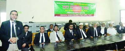 SYLHET: Adv Ahasanul Mahbub Jubaer announcing his candidature for Sylhet City Corporation election at a view exchanging meetinhg with lawyers at Sylhet Bar Association yesterday.