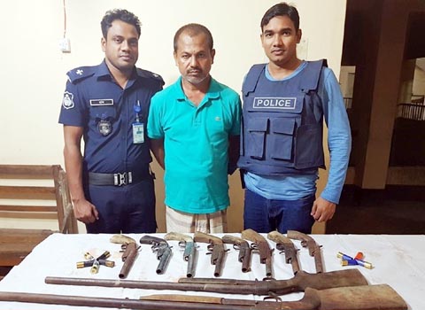 Police arrested a robber with arms from Moheshkhali Upazila recently.
