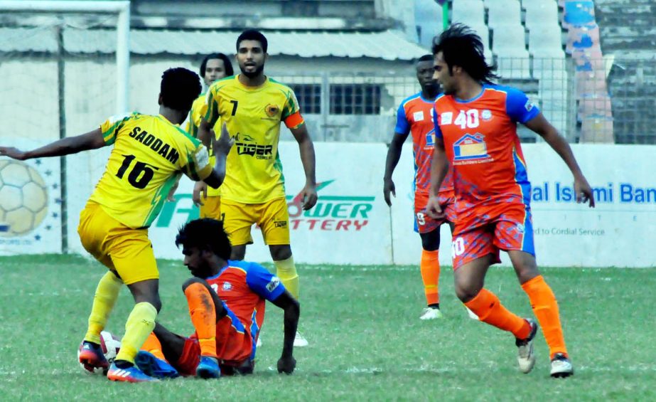 A view of the match of the Saif Power Battery Bangladesh Premier League Football between Brothers Union Limited and Rahmanganj MFS at the Bangabandhu National Stadium on Thursday. Brothers won the match 3-0.