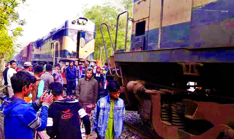 Four persons received injuries when two goods trains collided head-on near Darshana railway station in Chuadanga district on Saturday. Railway link between Khulna and the rest parts of the country were snapped for several hours.