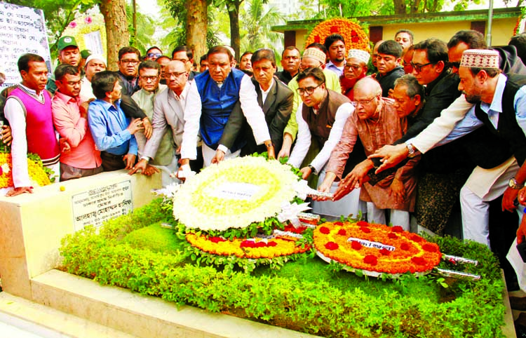 DSCC Mayor Sayeed Khokon, along with different party leaders and activists paid tributes to the first elected Mayor of Dhaka City Corporation late Mohammad Hanif by placing floral wreaths at his grave in the city's Azimpur Graveyard on Tuesday marking th