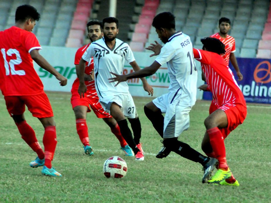 A moment of the match of the Saif Power Battery Bangladesh Premier League Football between Bangladesh Muktijoddha Sangsad Krira Chakra and Arambagh Krira Sangha at the Bangabandhu National Stadium on Sunday.