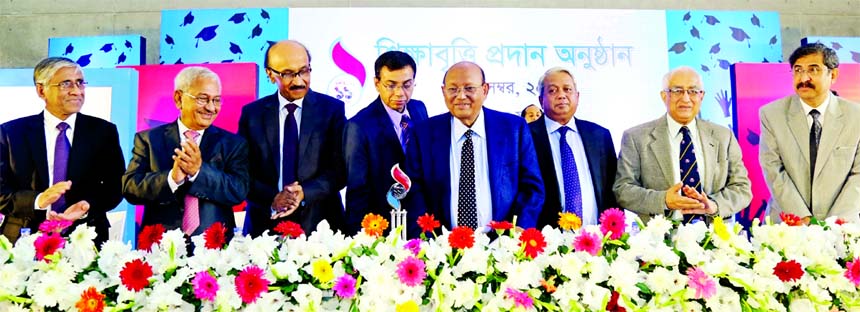 Commerce Minister Tofail Ahmed, inaugurating an Award Giving Ceremony of Prime Bank Foundation at a convention center in the city on Sunday. Bangladesh Bank Governor Fazle Kabir, Professor Dr. Jamilur Reza Choudhury, Azam J Chowdhury, Chairman, Ahmed Kama