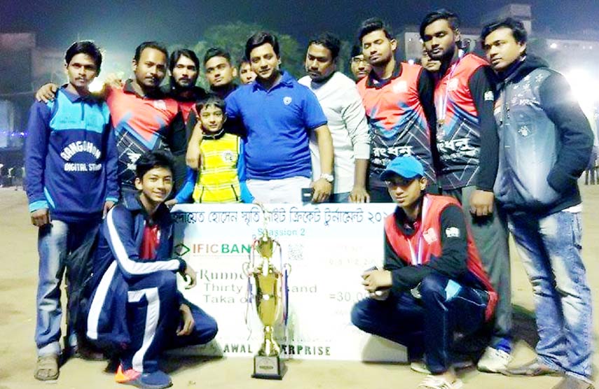Members of Rongdhanu RDS, the runners-up of the Hedayet Hossain Memorial Night Cricket Tournament pose for a photo session at Bangladesh Ground in Old Dhaka recently.