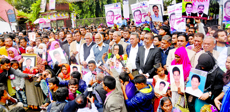 Marking the World Human Rights Day, BNP Secretary General Mirza Fakhrul Islam Alamgir speaking at a rally in front of the Jatiya Press Club on Sunday.