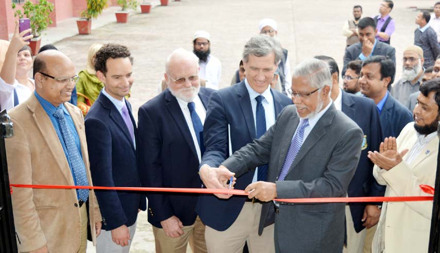 Professor Dr. Jasimuddin Khan, acting vice-chancellor and Pro-vice chancellor of Bangladesh Agricultural University and Dr. Alex Winter-Nelson, Director, ADM Institute for the prevention of Postharvest Loss, University of Illinois at Urbana-champaign in U