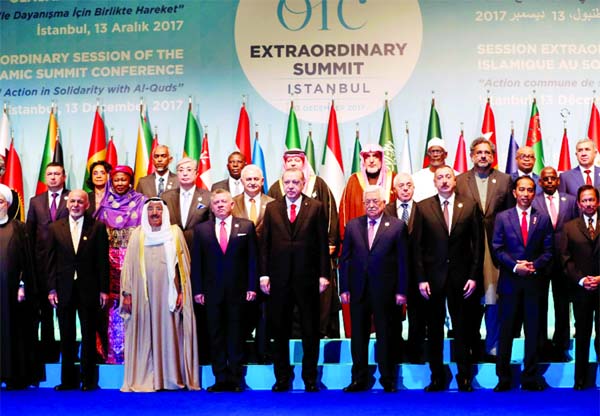 Leaders and representatives of the Organisation of Islamic Cooperation (OIC) member states pose for a group photo during an extraordinary meeting in Istanbul on Wednesday. Internet photo