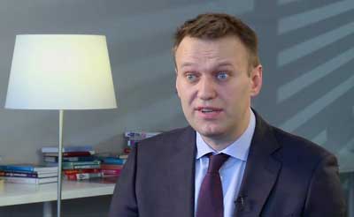 Navalny fights against Putin in Russia election.