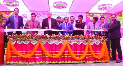 CHUADANGA: South Bangla Agriculture & Commerce (SBAC) Bank Ltd, opened its 63rd Branch at Jibonnagar in Chuadanga on Sunday. Engineer Md Mokhlesur Rahman, Member, Board of Directors of SBAC Bank inaugurated the branch. Md. Golam Faruque, Managing Dir