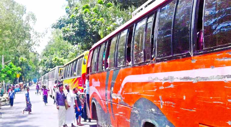 About Eleven ferries got stranded on Paturia-Daulatdia route in Padma River due to thick fog from Friday morning as hundreds of vehicles got stuck for several hours.