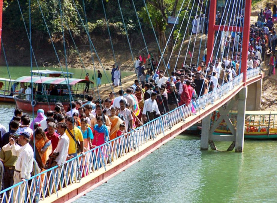 One of tourist spots in Rangamati throng with visitors on Saturday.