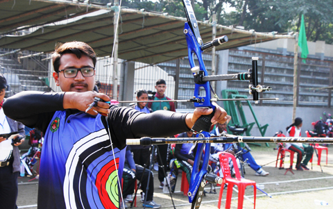 Md. Rumman Sana Sujon of Bangladesh Ansar in action during the Teer 9th National Archery Championship at the Archery Training Centre in the Shaheed Ahsanullah Master Stadium of Tongi on Wednesday.