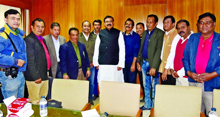 A 12-member delegation of Bangladesh Photo Journalists Association called on Shipping Minister Shajahan Khan at his ministry on Thursday.